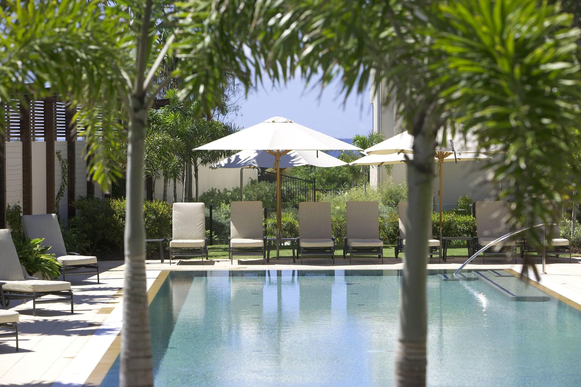 เป็ปเปอร์ ซอลต์ รีสอร์ต แอนด์ สปา คิงส์คลิฟ Hotel ภายนอก รูปภาพ The swimming pool at the hotel